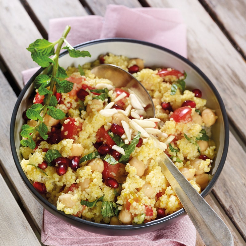 Orientalischer Couscous-Kichererbsen-Salat