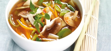Soupe aux légumes asiatique