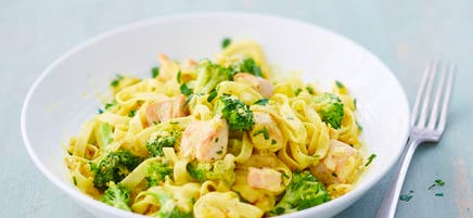 Poulet au curry et brocolis