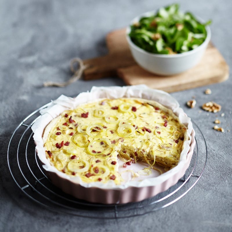 Schaffhauser Bölletünne mit Nüsslisalat