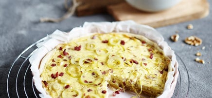 Tarte aux oignons de Schaffhouse avec salade de rampon