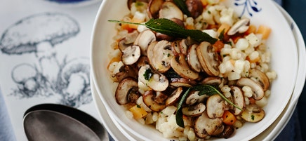 Risotto d’orge aux champignons et à la sauge