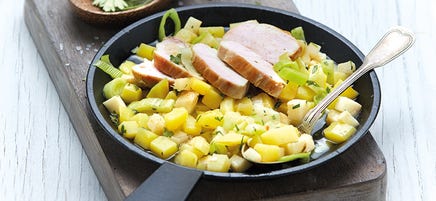 Kassler im Kräutermantel mit Selleriestampf und Kohlrabi