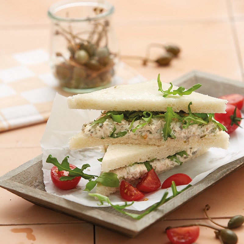 Thunfisch-Tramezzini mit Rucola