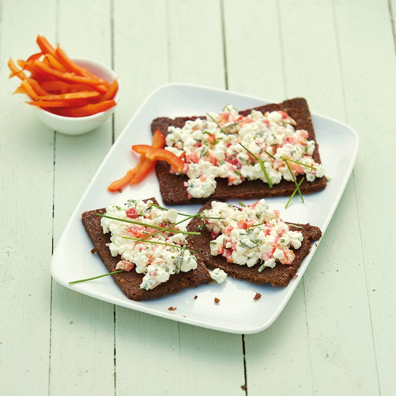 Hüttenkäsebrot mit Peperoni