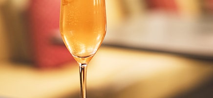 Apricot bellinis