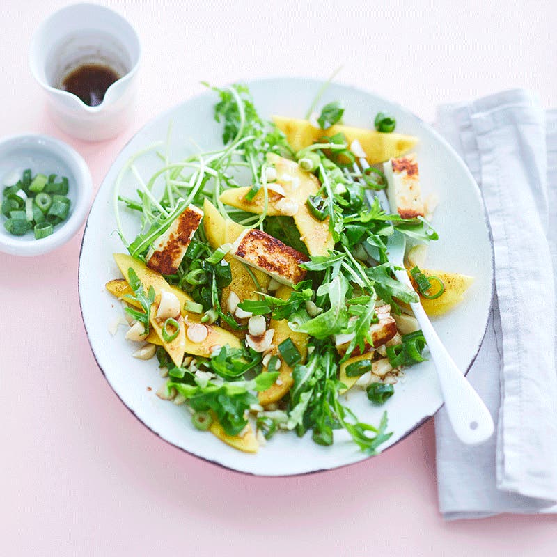 Mango, haloumi and macadamia rocket salad