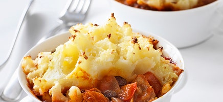 Spanish chicken pies