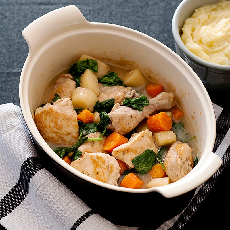 Photo of One-pot chicken with garlic by WW