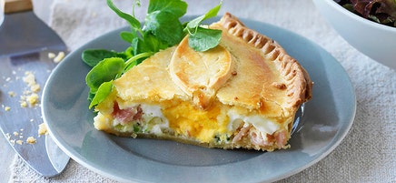 Egg and bacon pie