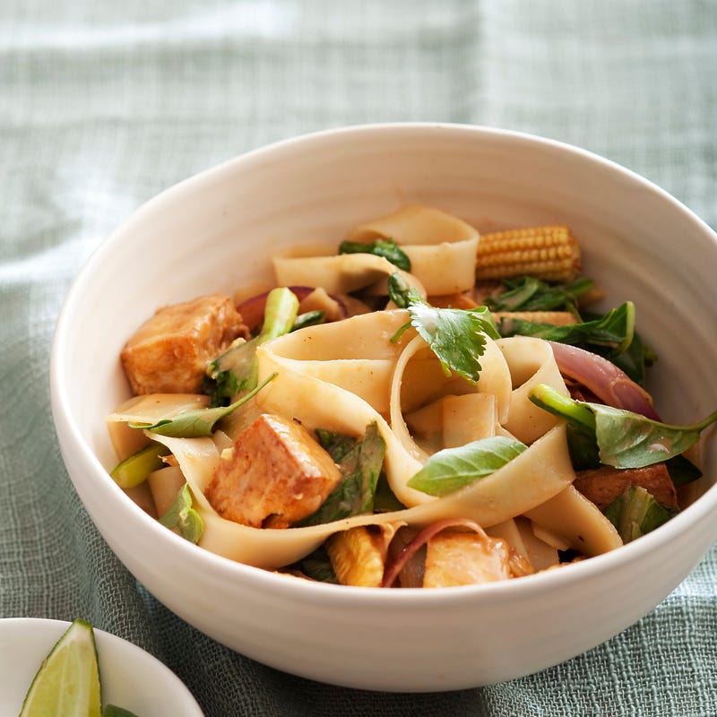 Photo of Pad Thai with tofu and baby corn by WW