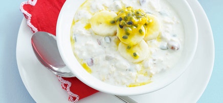 Passionfruit bircher muesli