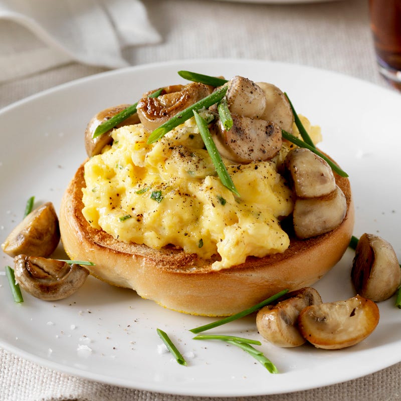 Tumbled eggs with mushrooms