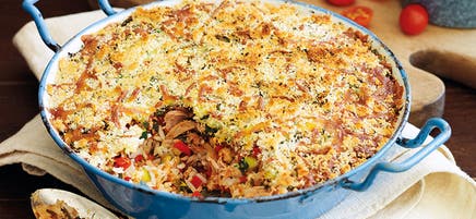 Tuna, rice and tomato bake