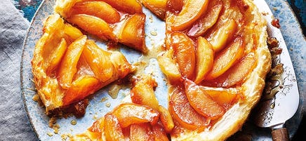 Apple tarte tatin