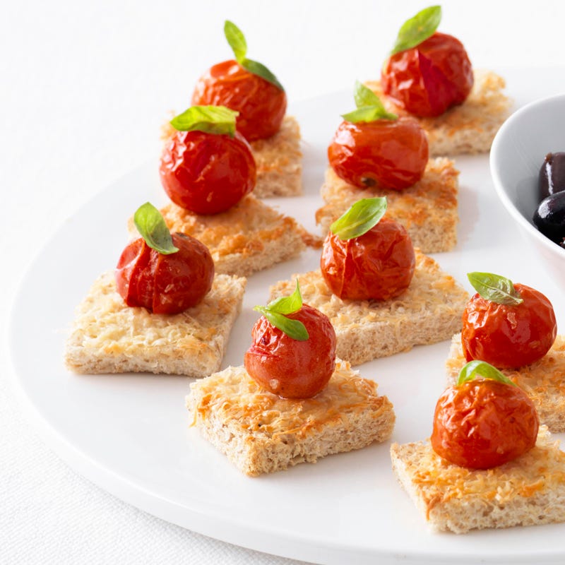 Parmesan toasts with roasted cherry tomatoes