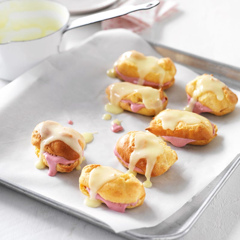 Photo of Raspberry eclair by WW