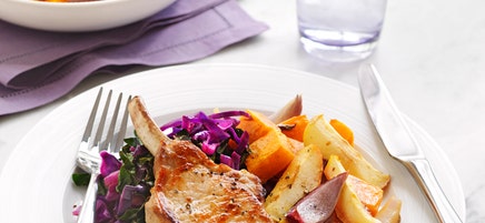 Roast pork chops with apples