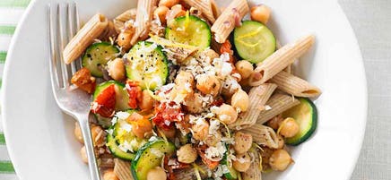 Zucchini, chickpea and semi-dried tomato pasta