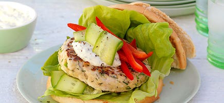 Dill and mustard chicken burgers