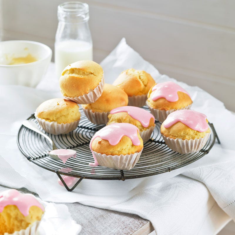 Photo of Vanilla cupcakes by WW