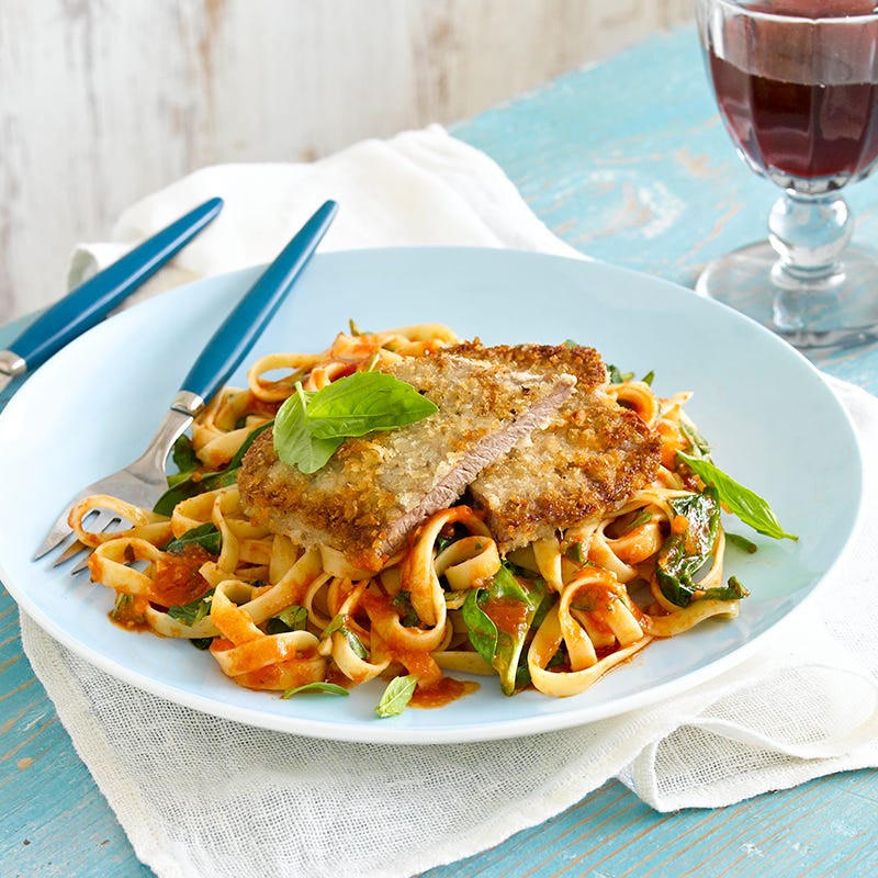 Veal schnitzel with spicy pizzaiola sauce