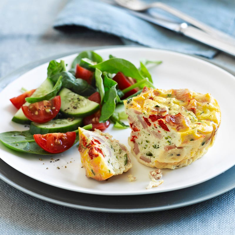 Mini ham and roasted capsicum frittata