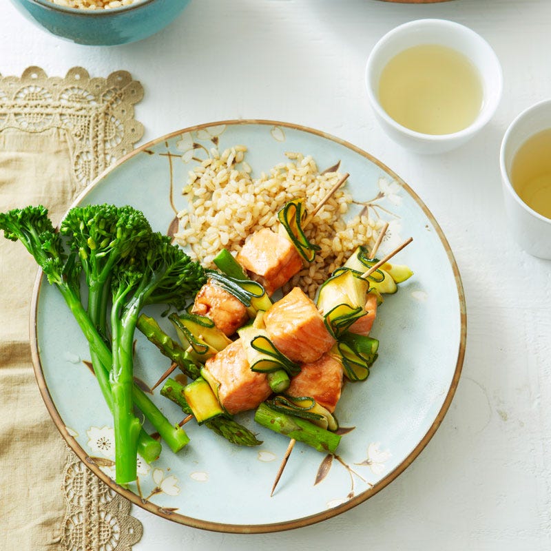 Photo of Salmon, zucchini and asparagus skewers by WW