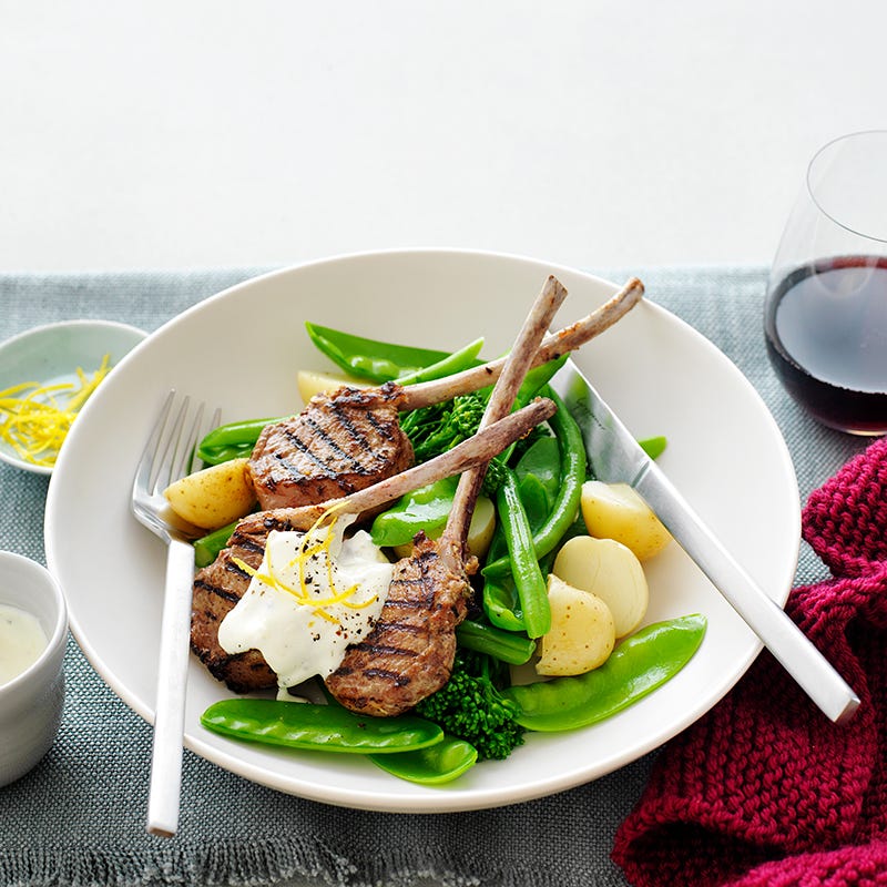 Lamb cutlets with garlic and lemon sour cream