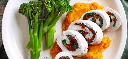 Spinach and tomato chicken with pumpkin mash
