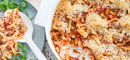 Pasta bake with crumb topping