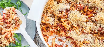 Pasta bake with crumb topping
