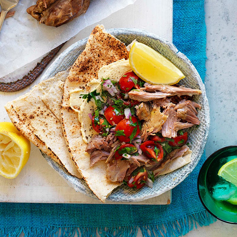 Lamb souvlaki with pita bread