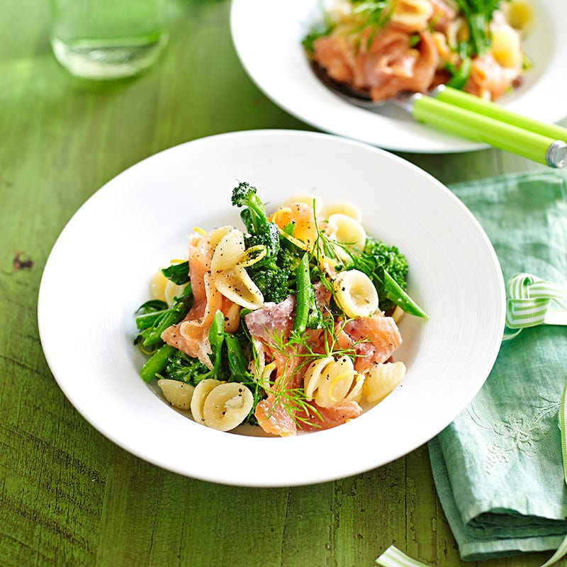 Smoked salmon pasta