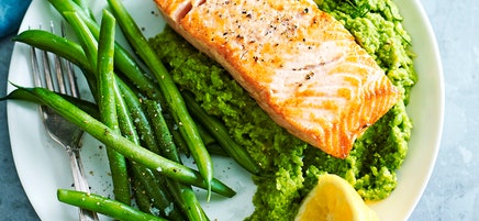 Pea puree with grilled salmon