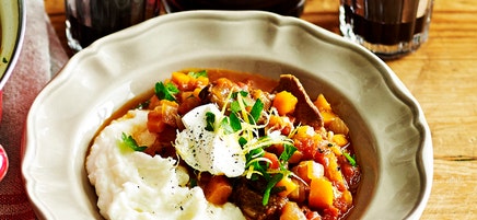Beef and tomato stew with sour cream mash
