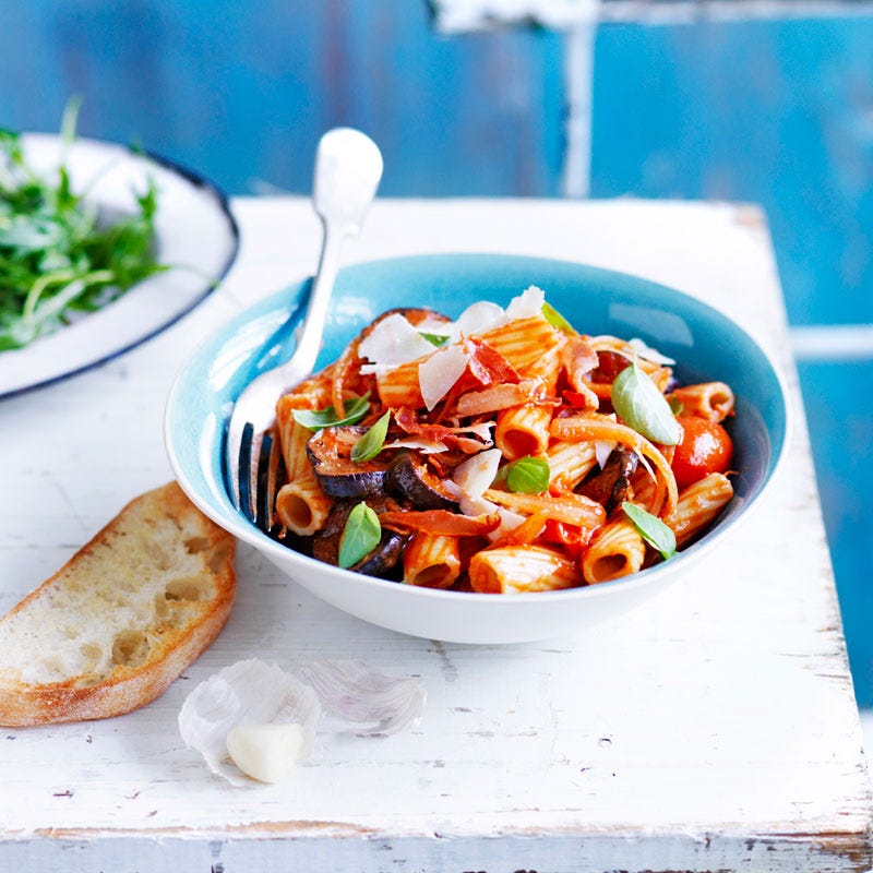 Photo of Pasta with eggplant, basil and pancetta by WW