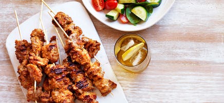 Grilled peanut pork skewers
