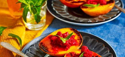 Grilled mango with raspberry granita