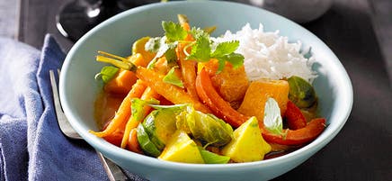 Thai yellow vegetable curry