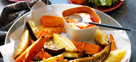 Cheesy veggie wedges with sweet chilli sour cream