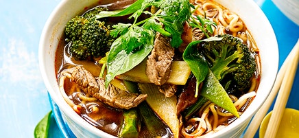 Beef and vegetable tom yum soup