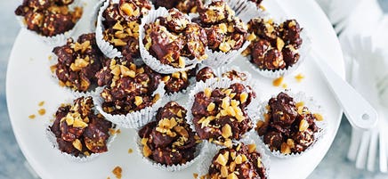 Choc-caramel popcorn clusters