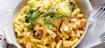 Tuna and broccoli macaroni cheese