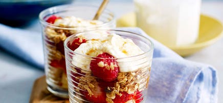 Banana berry parfait
