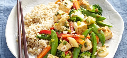 Tofu and cashew stir-fry
