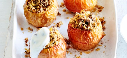 Cardamom and cinnamon baked apples