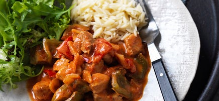 Creamy slow-cooked pork with capsicum