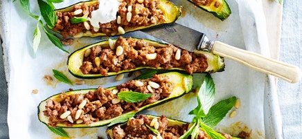 Zucchini filled with cardamom lamb