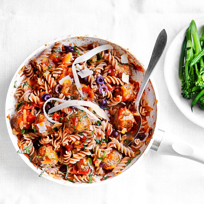 Photo of Italian meatballs with spelt pasta and tomato sauce by WW